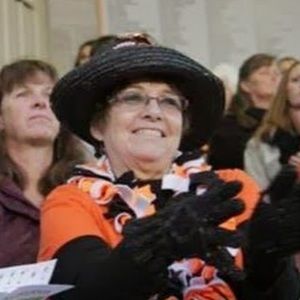 Meet your Posher, Lois